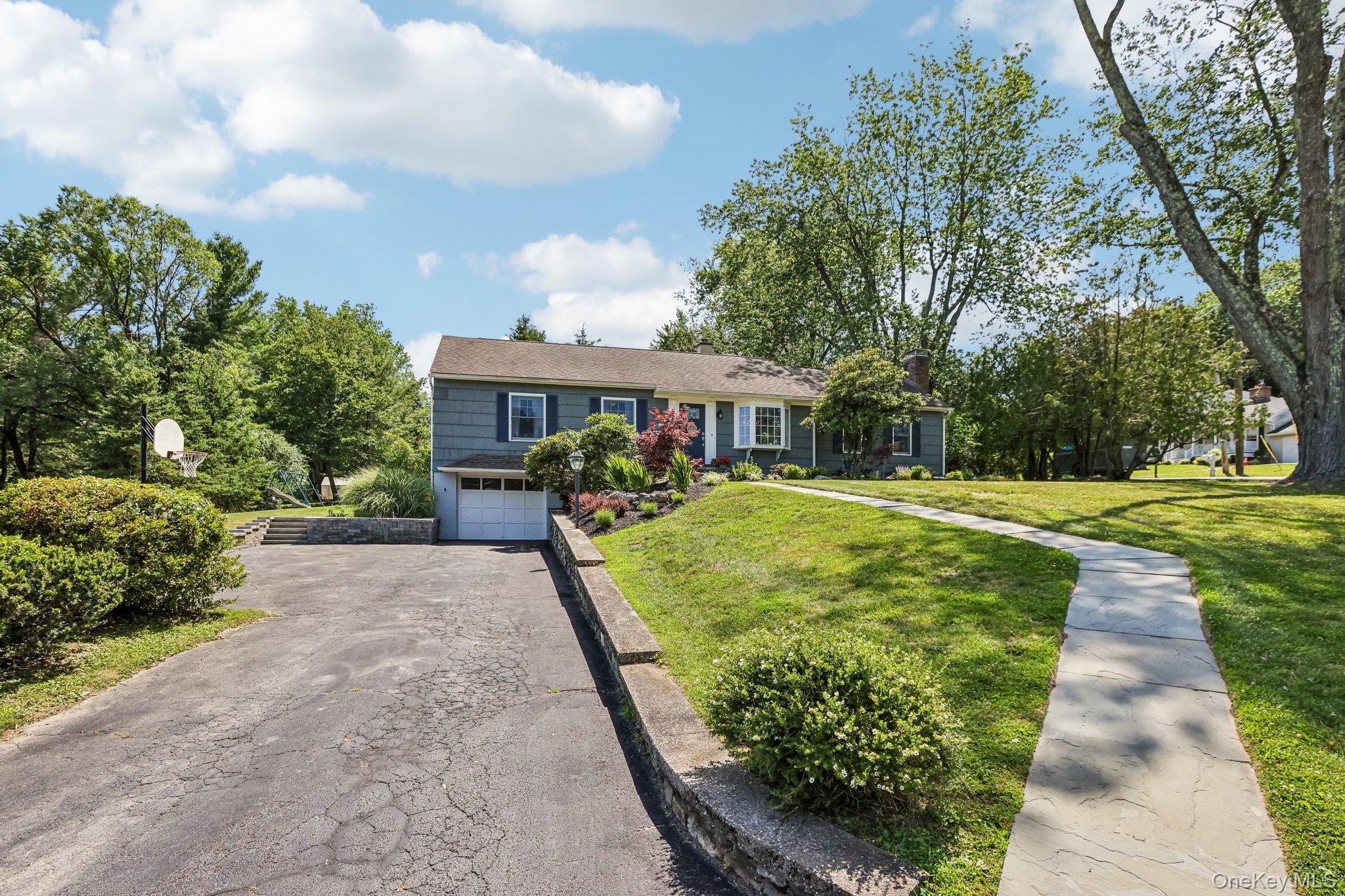 11 Claire Ann Drive Property Photo 3