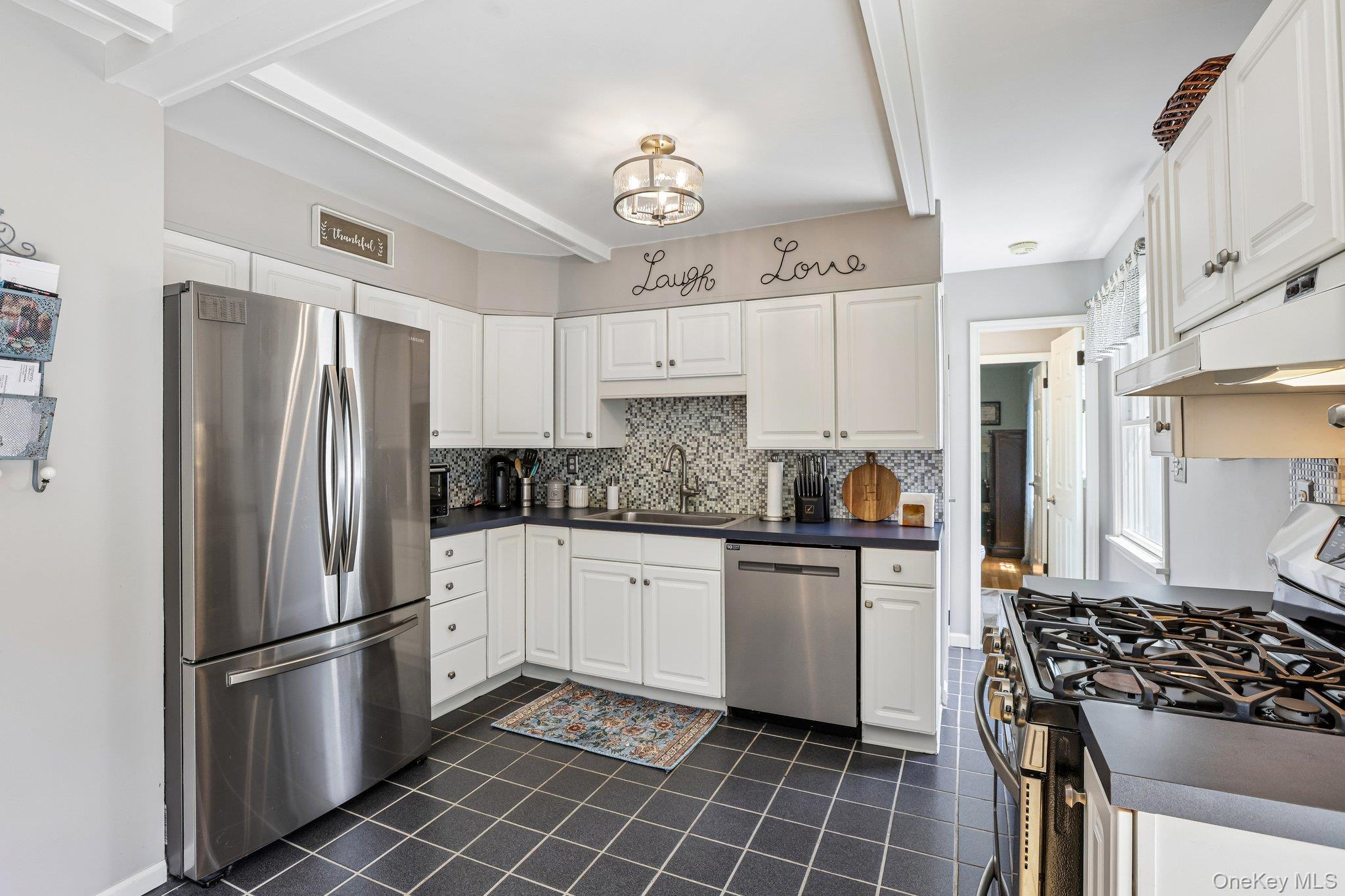 11 Claire Ann Drive Property Photo 15