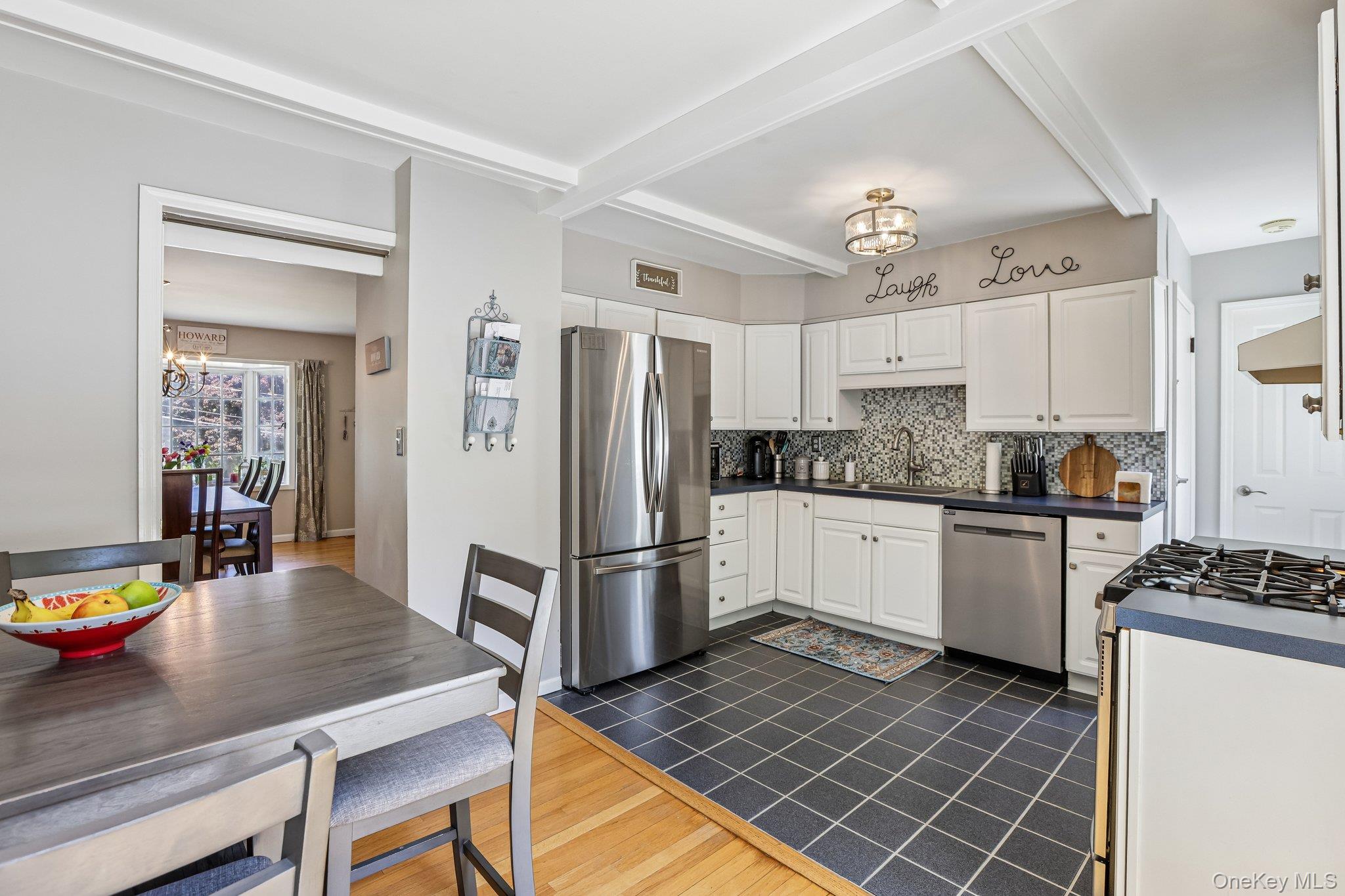 11 Claire Ann Drive Property Photo 16