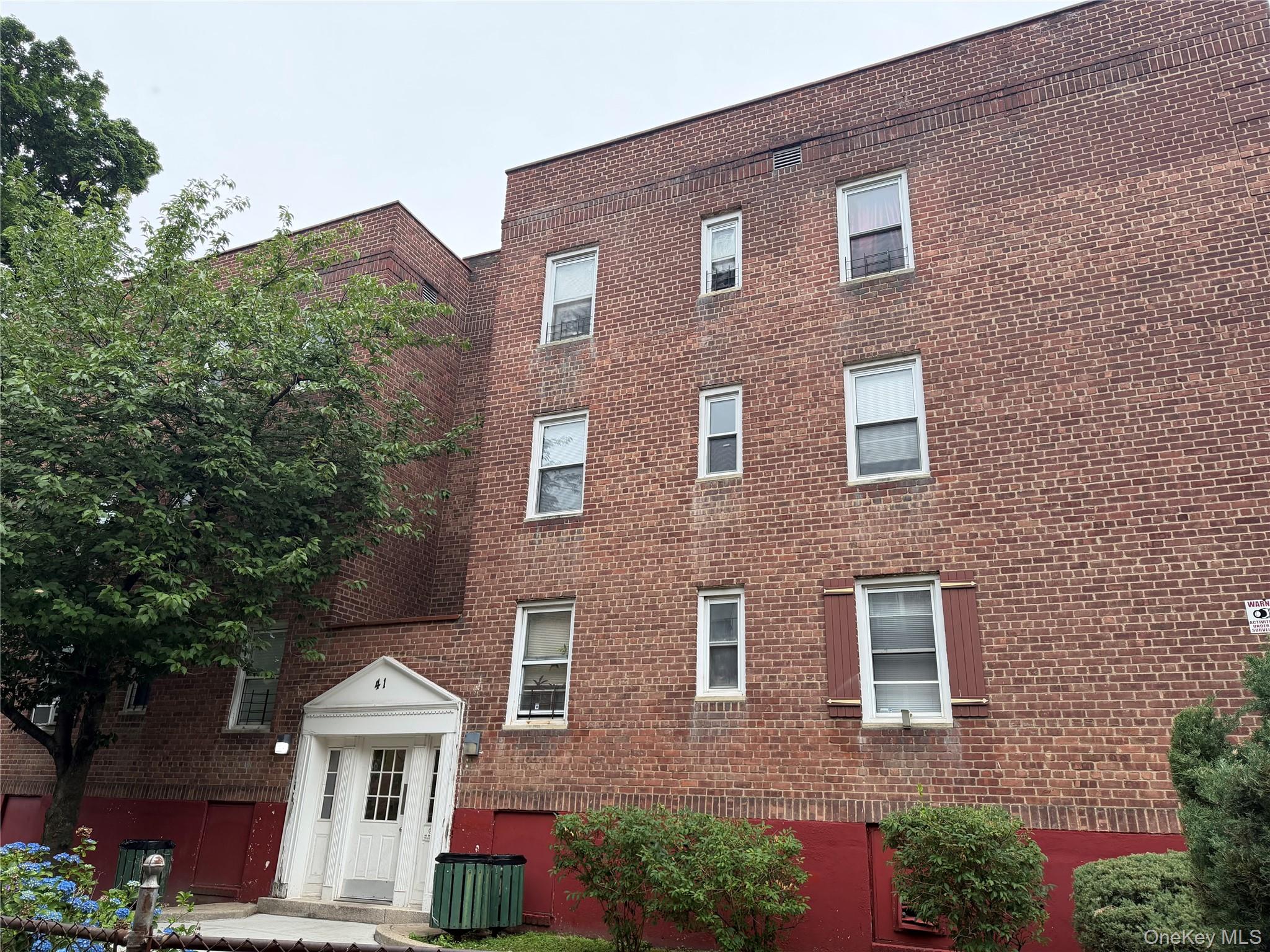 41 Point Street 3b Property Photo 1