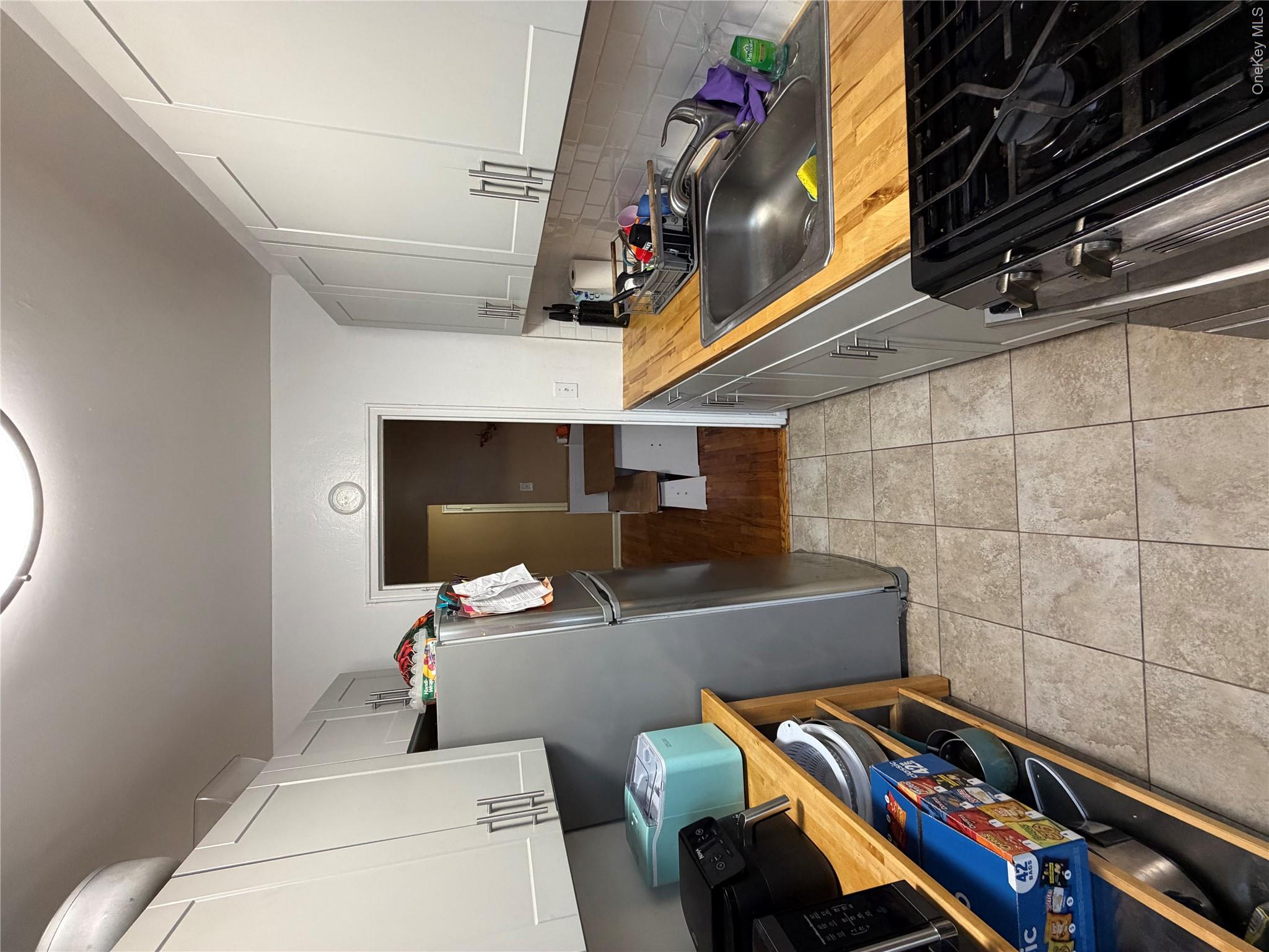 41 Point Street 3b Property Photo 6