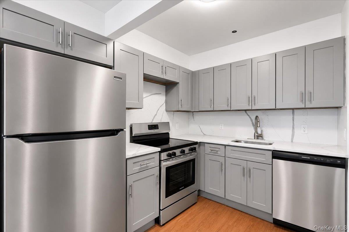 324 Eldert Street 2A Property Photo 1
