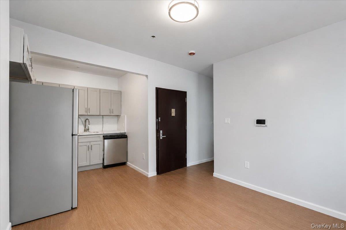324 Eldert Street 2a Property Photo 3