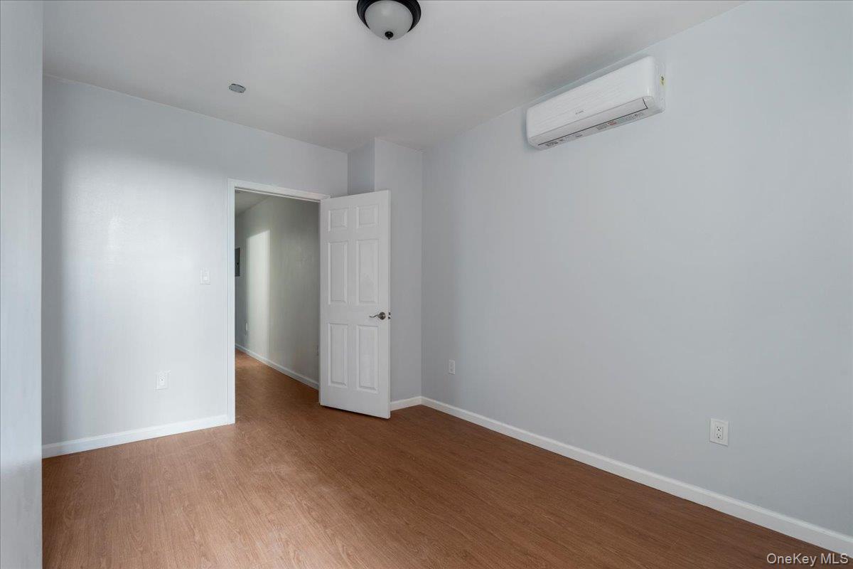 324 Eldert Street 2a Property Photo 8