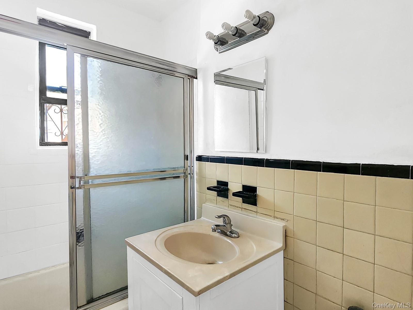 144-46 38th Avenue 5c Property Photo 10