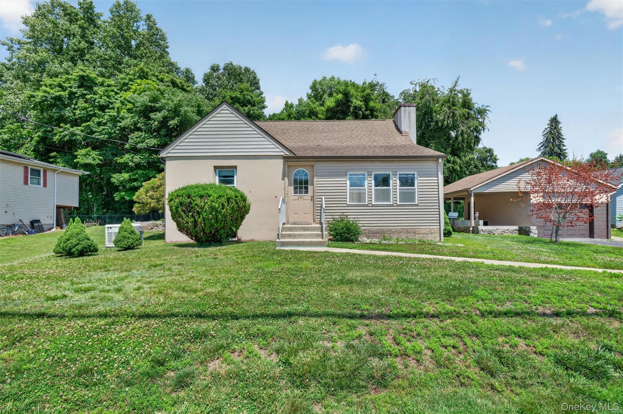 221 1st Street Property Photo 2