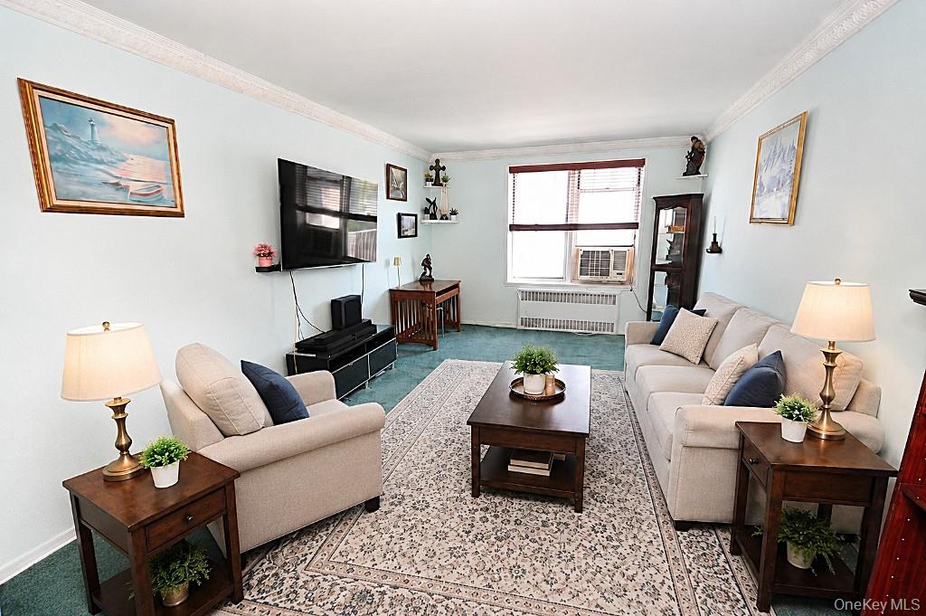 491 Riverdale Avenue 6d Property Photo 3