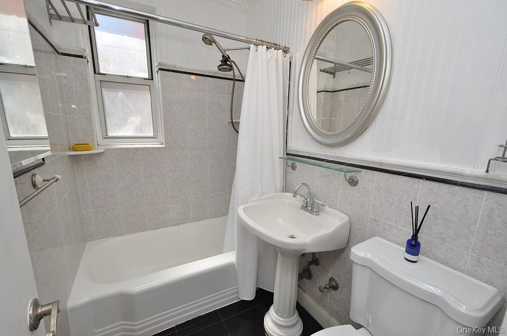 491 Riverdale Avenue 6d Property Photo 21