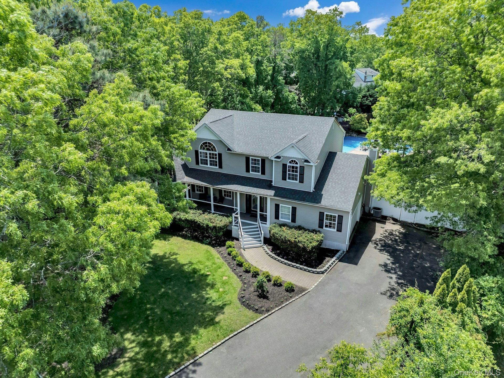 52 Elmhurst Avenue Property Photo 3
