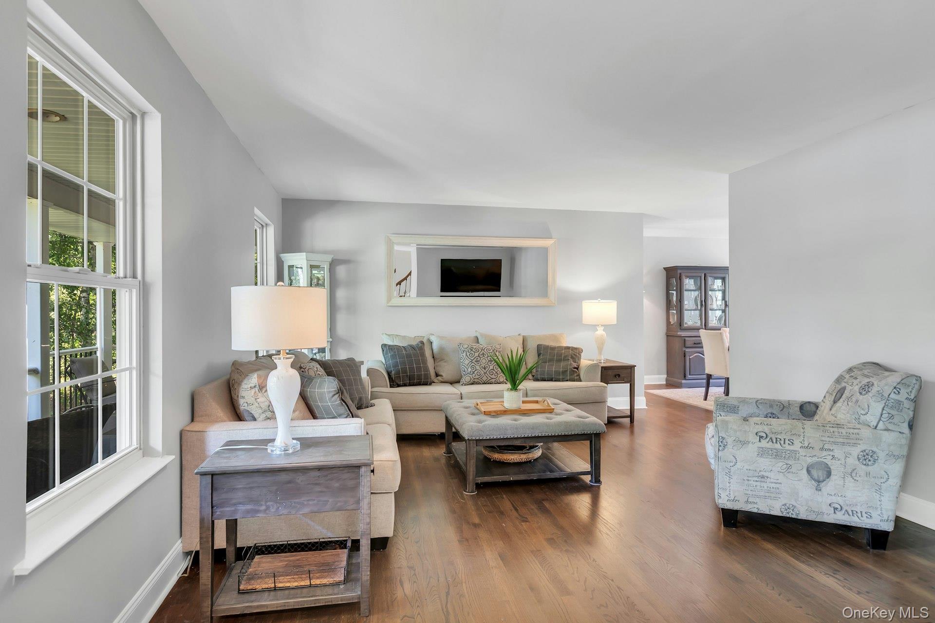 52 Elmhurst Avenue Property Photo 6