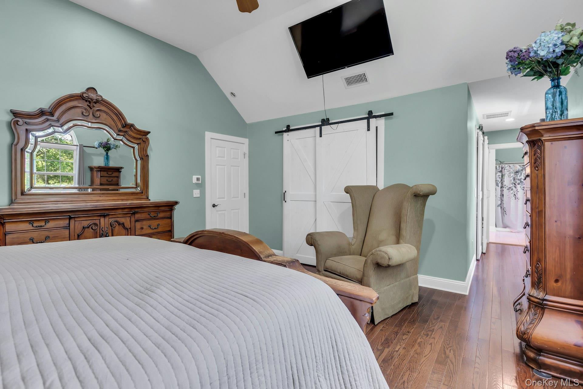 52 Elmhurst Avenue Property Photo 23