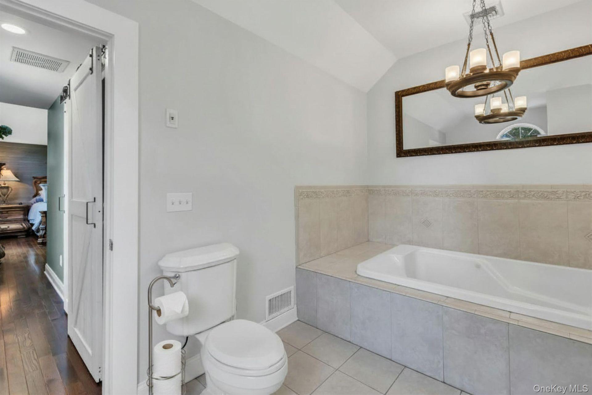 52 Elmhurst Avenue Property Photo 24