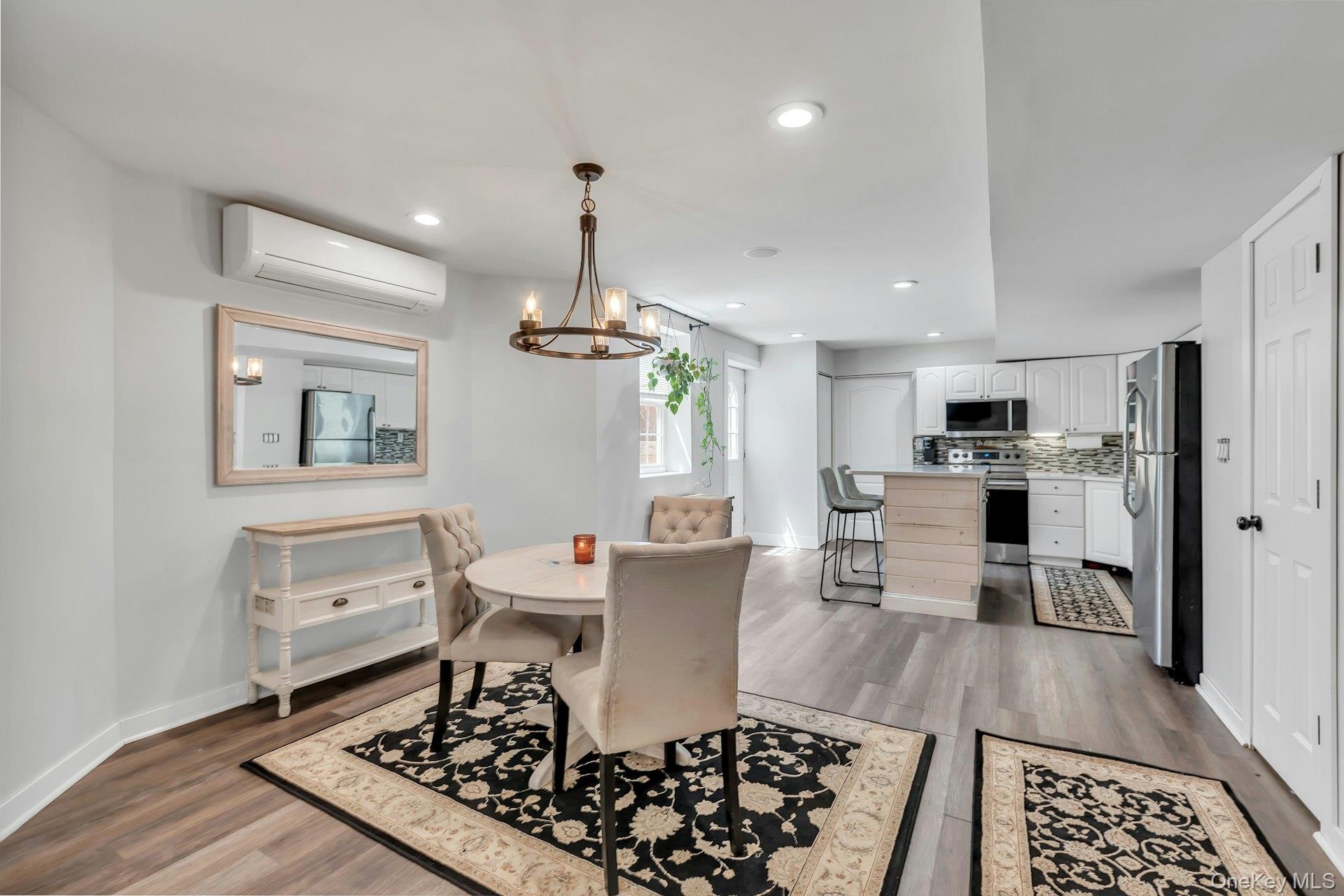 52 Elmhurst Avenue Property Photo 31