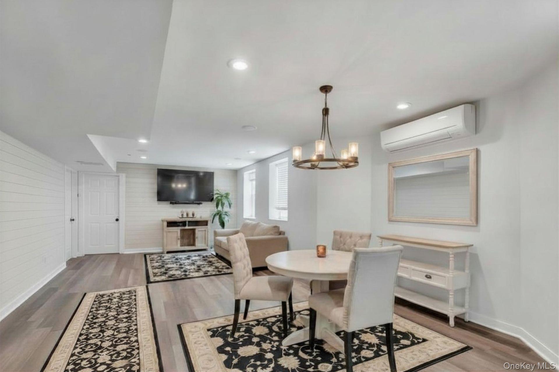 52 Elmhurst Avenue Property Photo 32