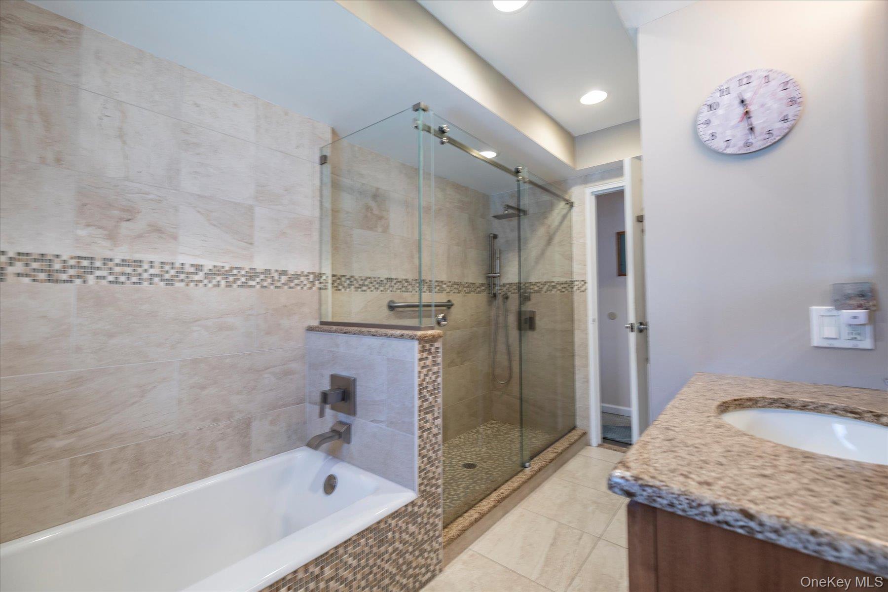 165 Elaine Drive Property Photo 16