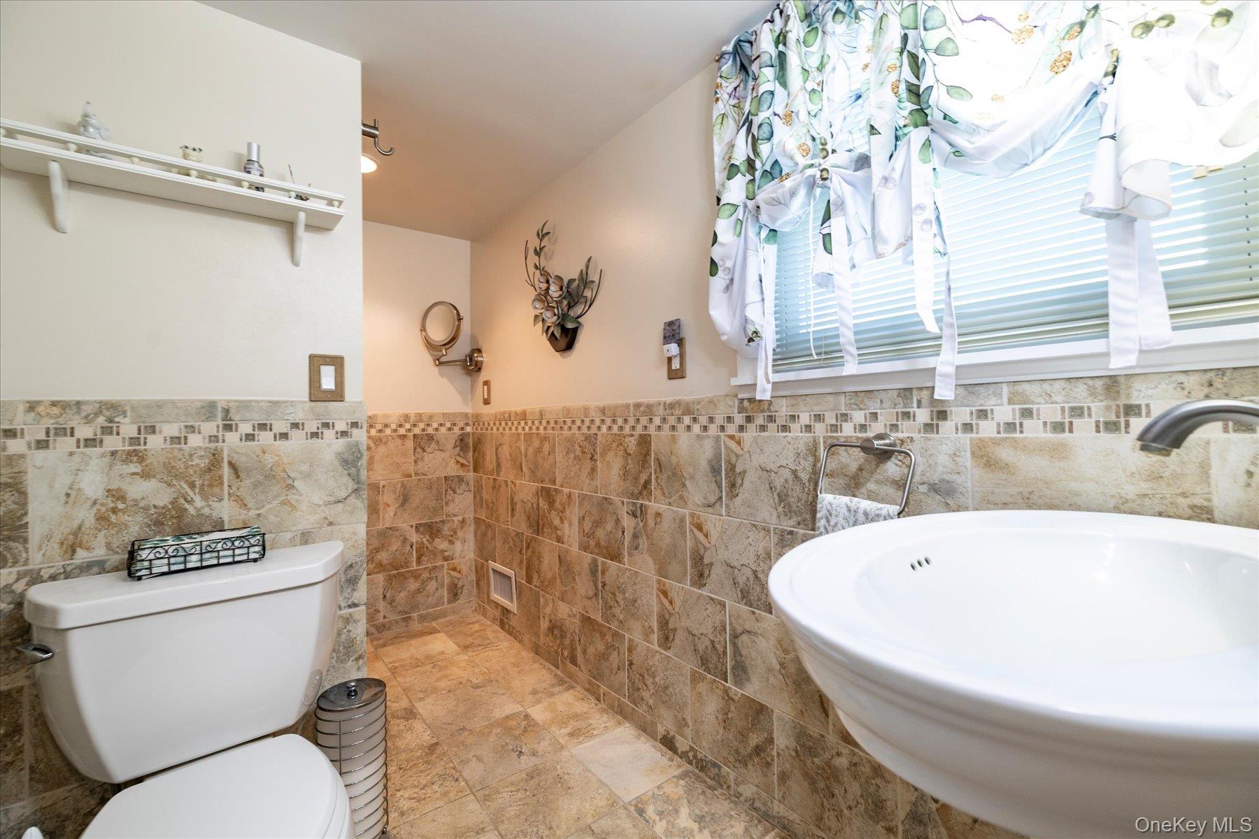 165 Elaine Drive Property Photo 24