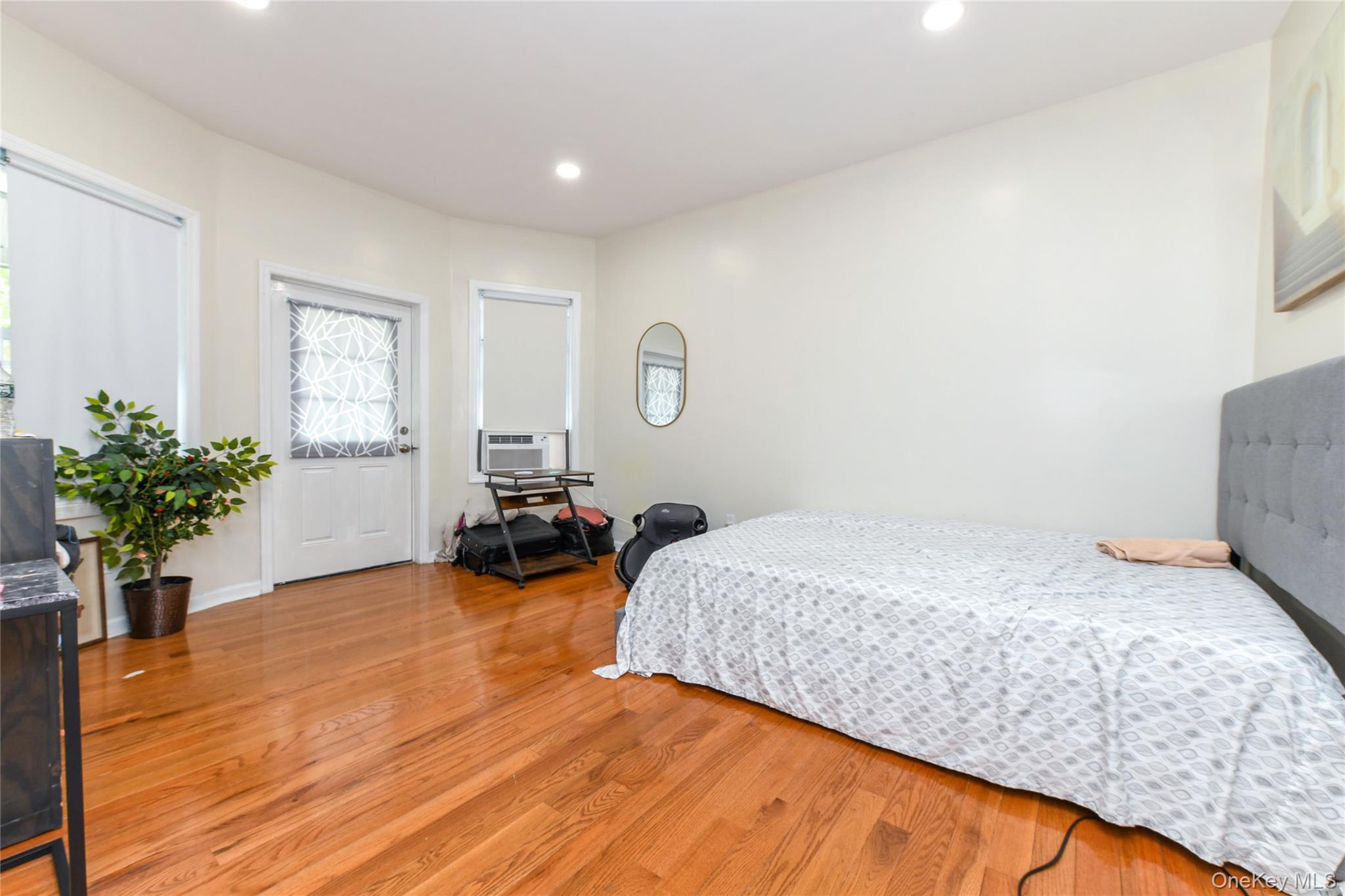 104-21 Lefferts Boulevard Property Photo 18