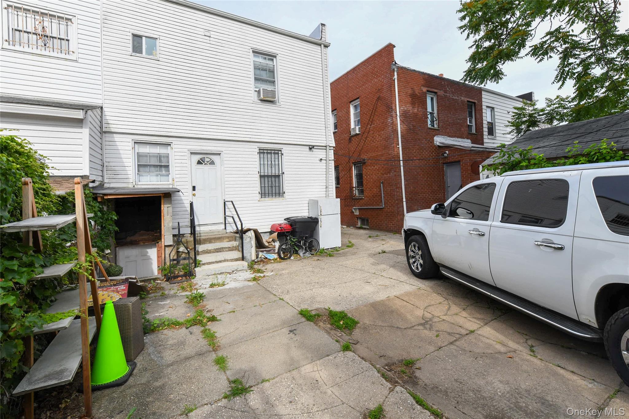 104-21 Lefferts Boulevard Property Photo 23