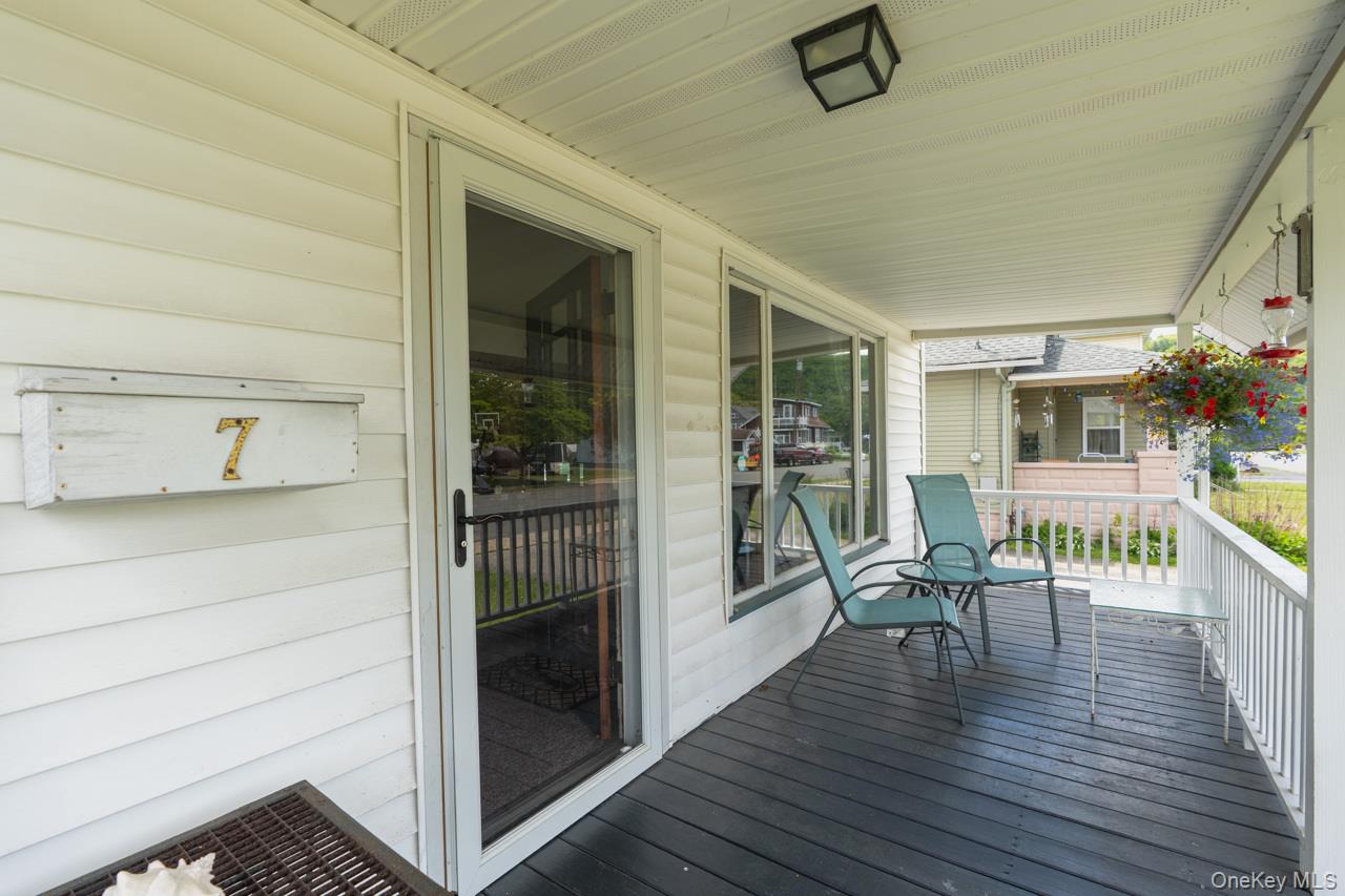 7 Lyman Avenue Property Photo 4