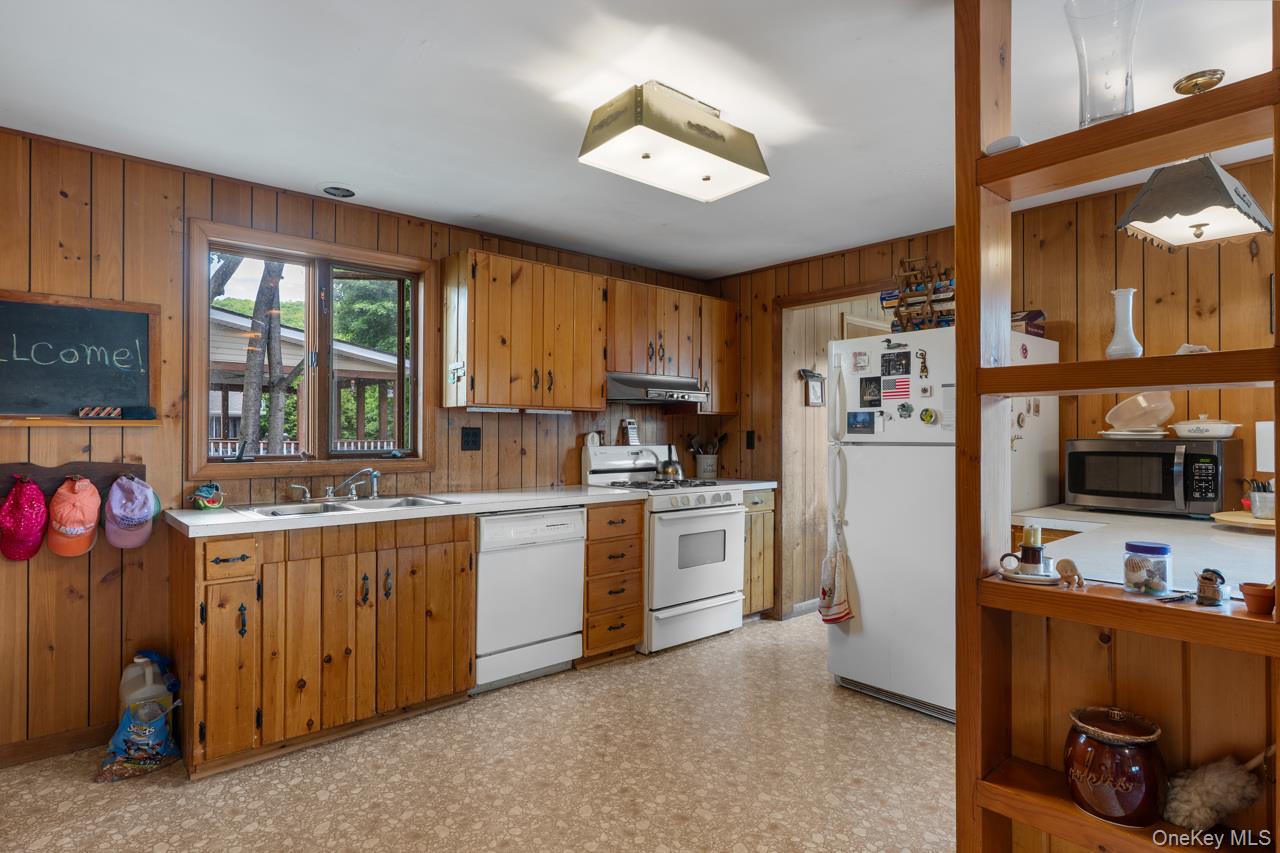 7 Lyman Avenue Property Photo 14