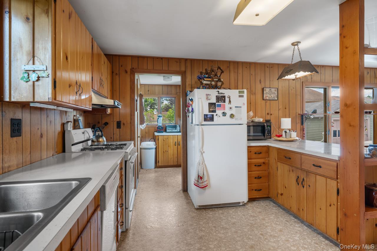 7 Lyman Avenue Property Photo 15