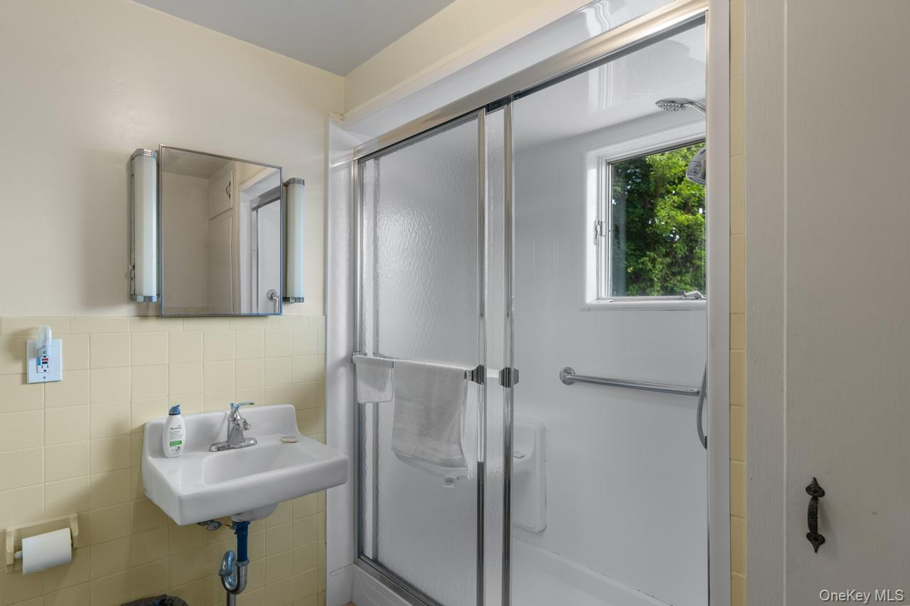 7 Lyman Avenue Property Photo 22