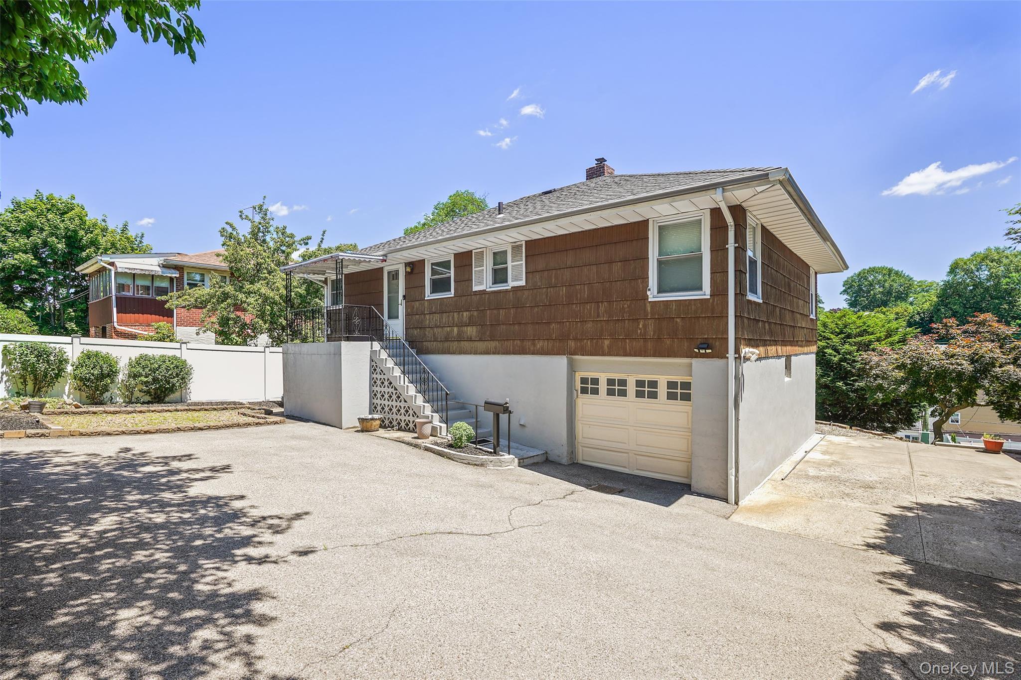 816 N Broadway Property Photo 1