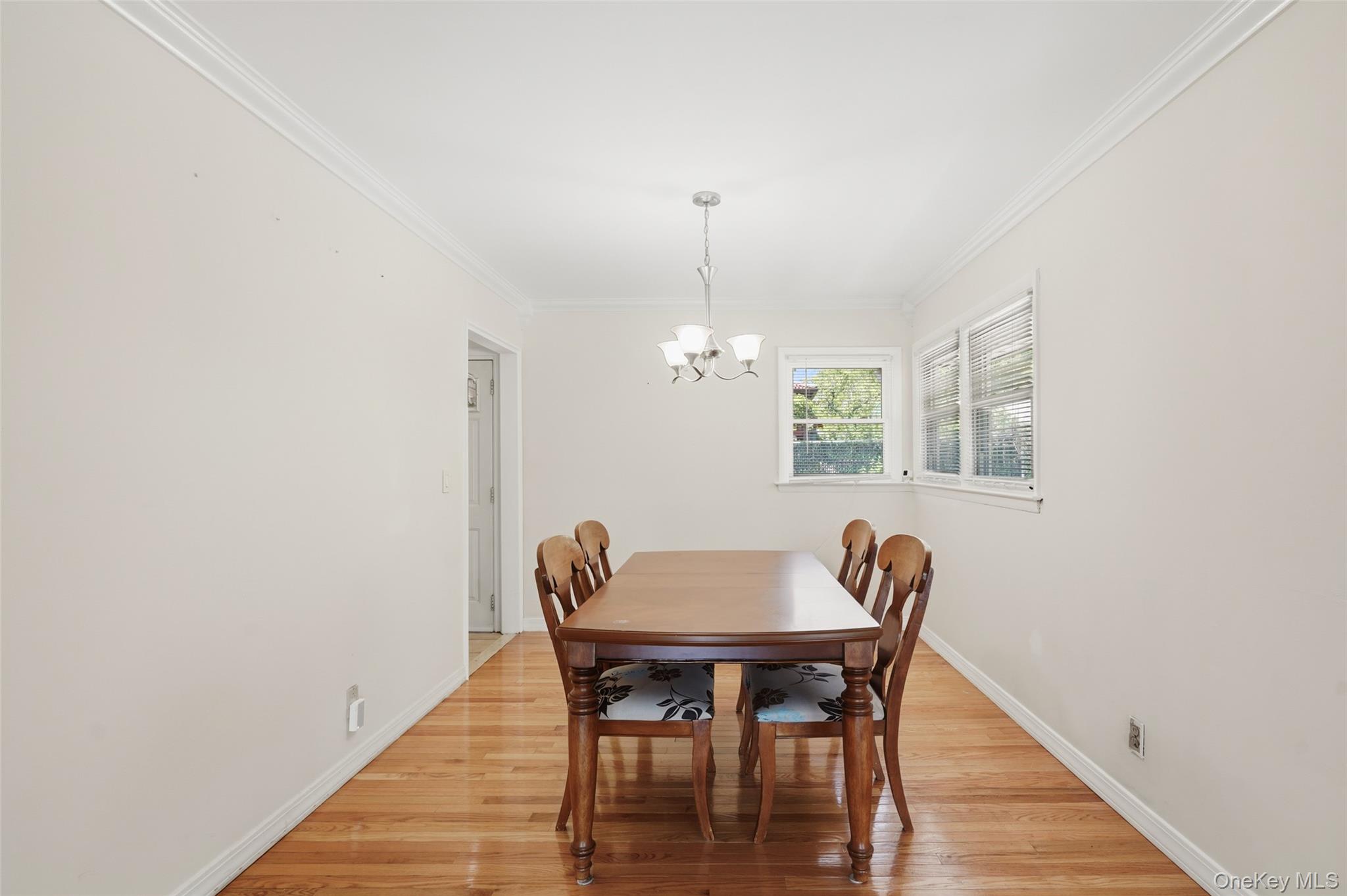 816 N Broadway Property Photo 4