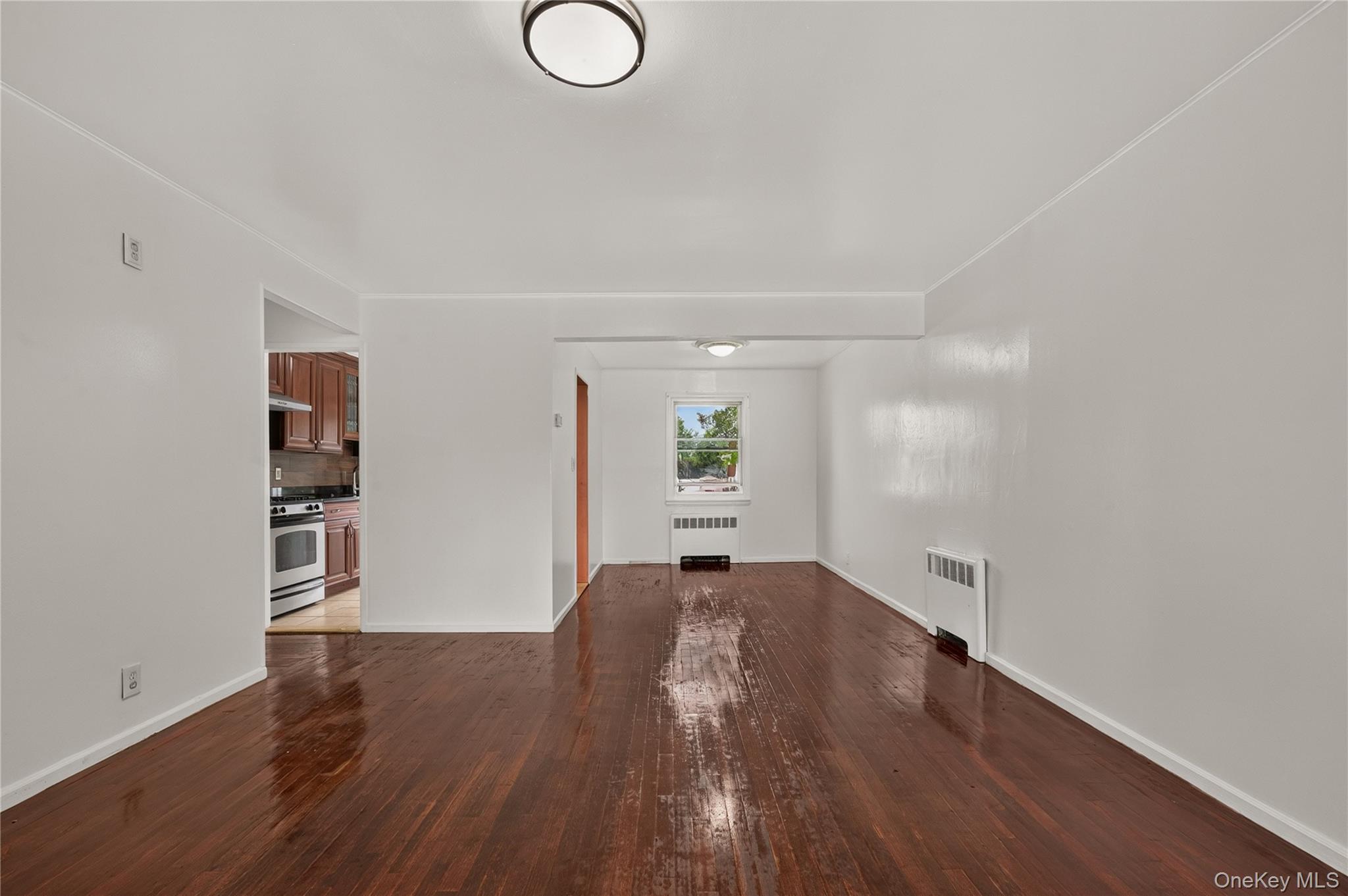 33 N Montgomery Street Property Photo 5