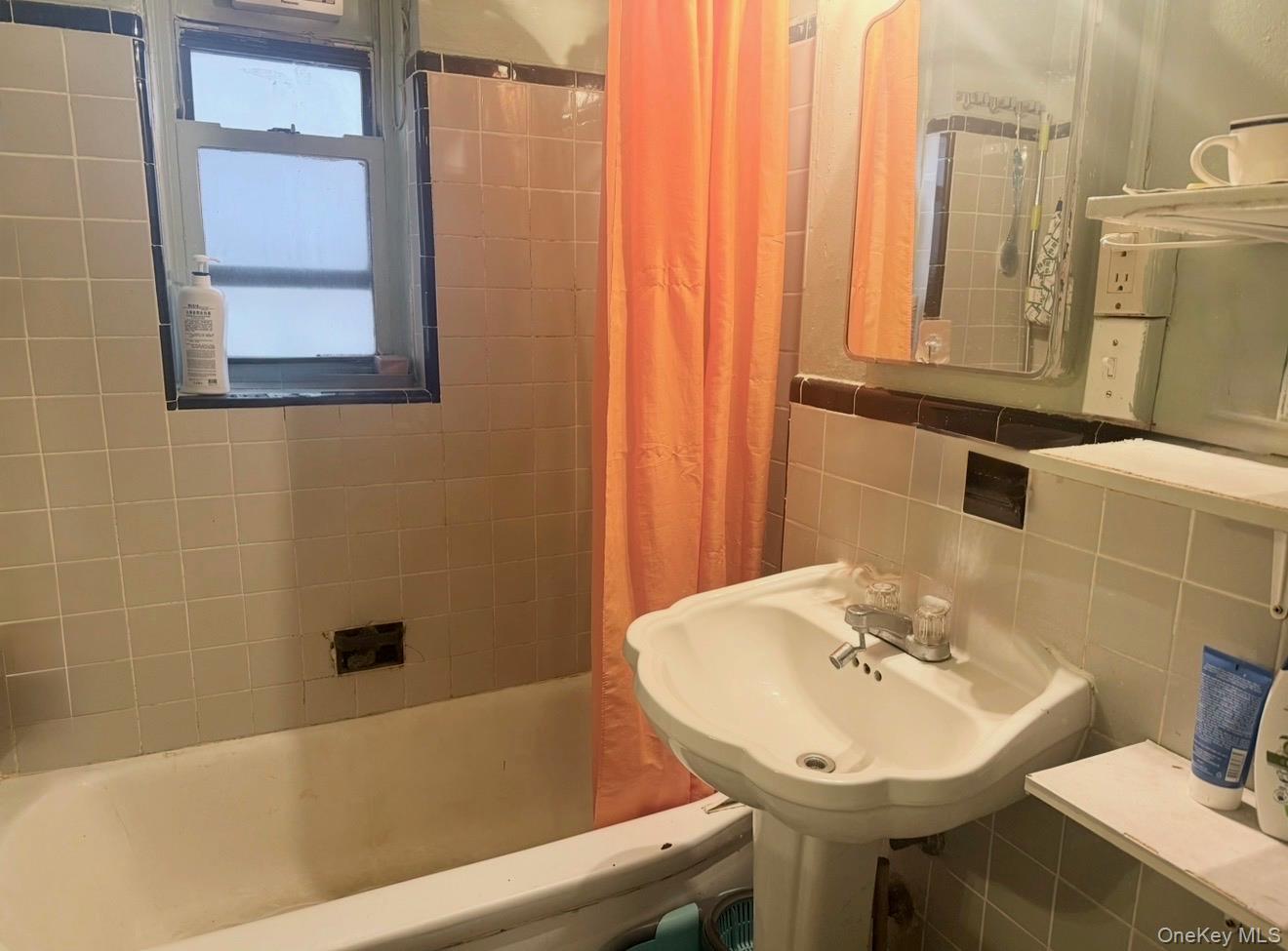 43-40 Union Street 2d Property Photo 4