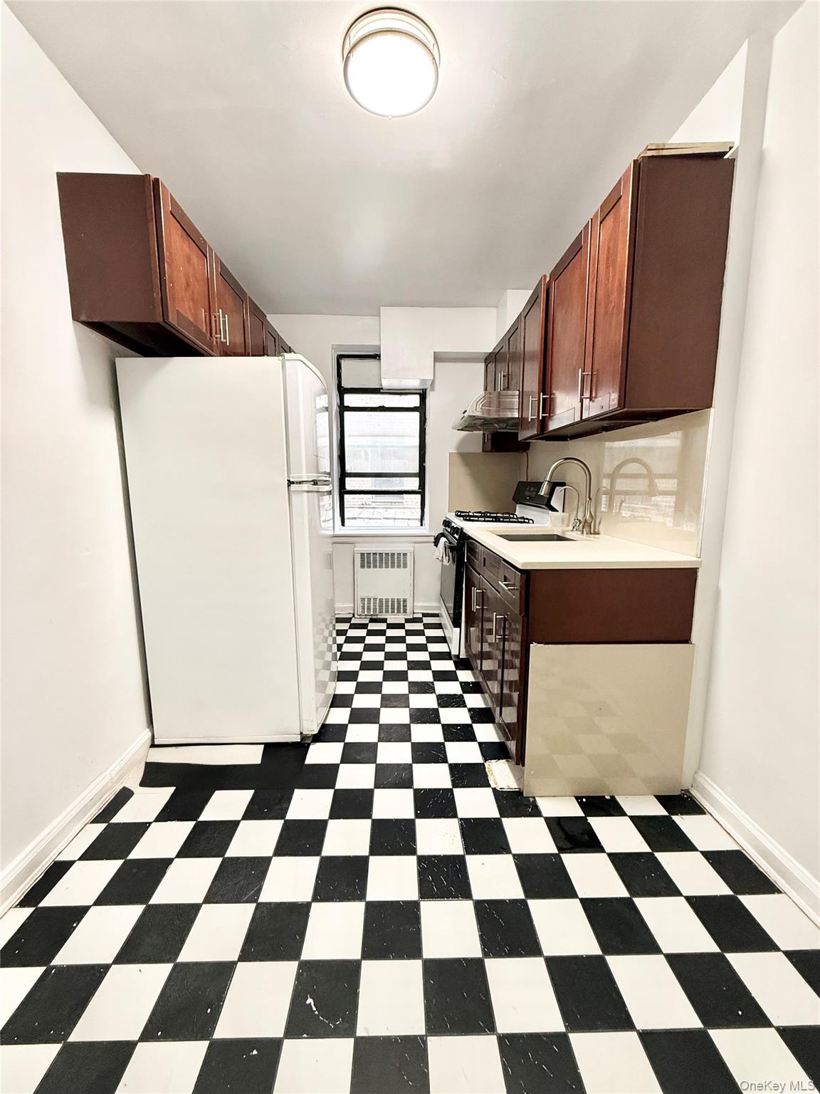 43-40 Union Street 2d Property Photo 6