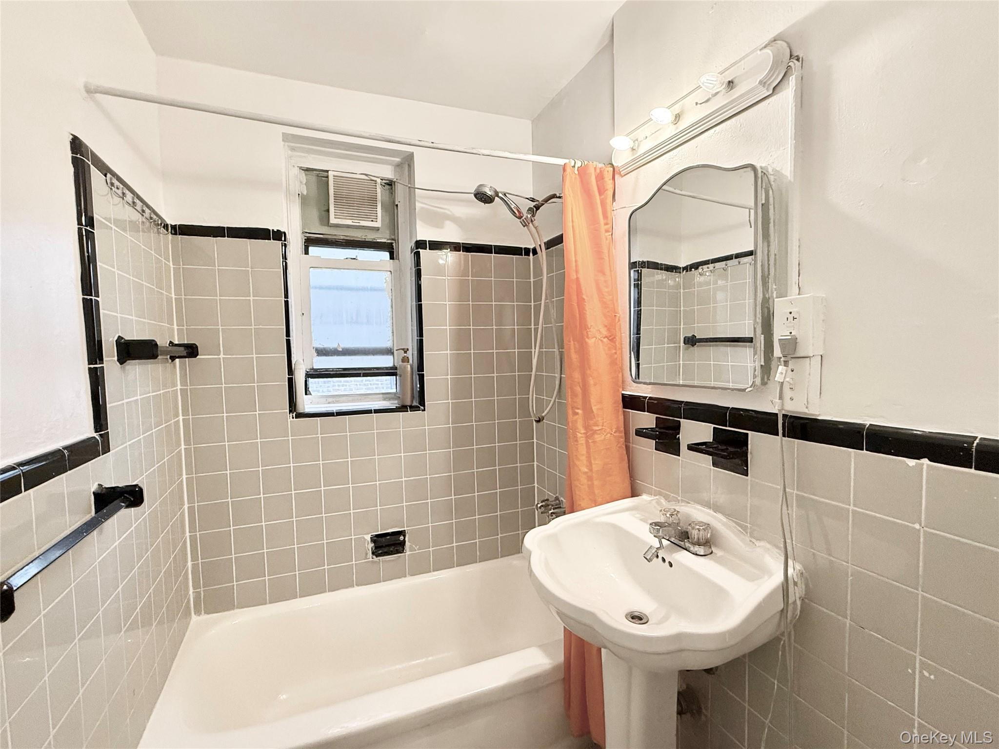 43-40 Union Street 2d Property Photo 9