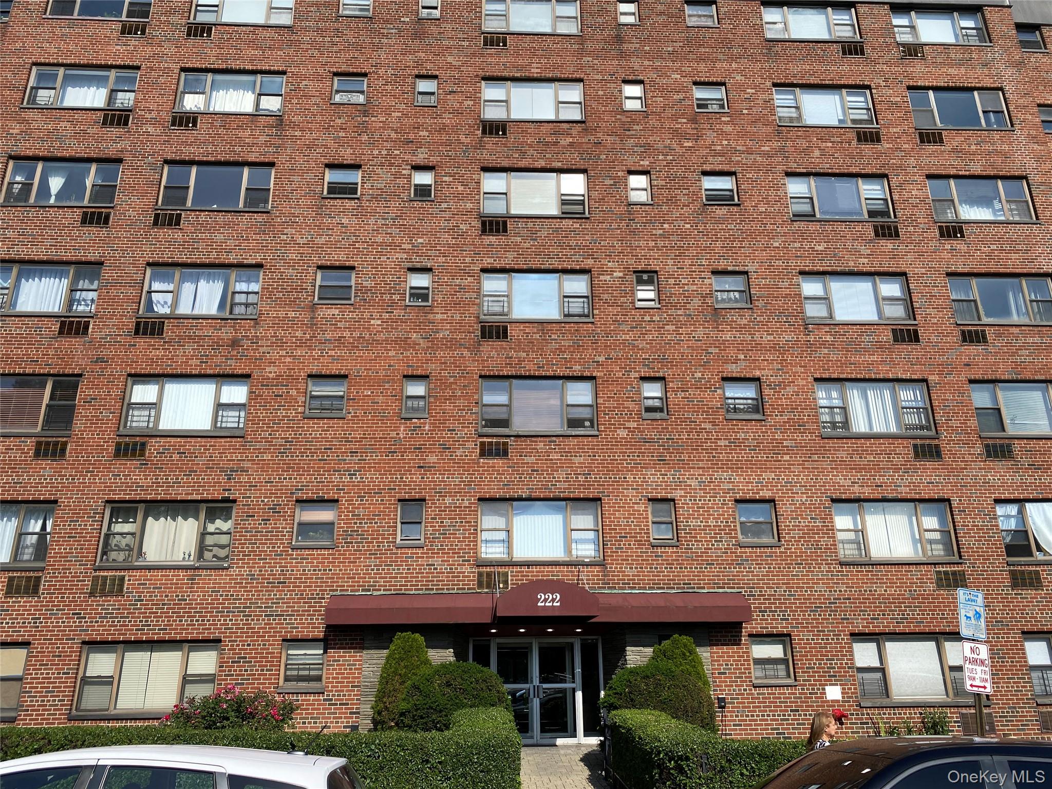 222 N Broadway 6B Property Photo 1