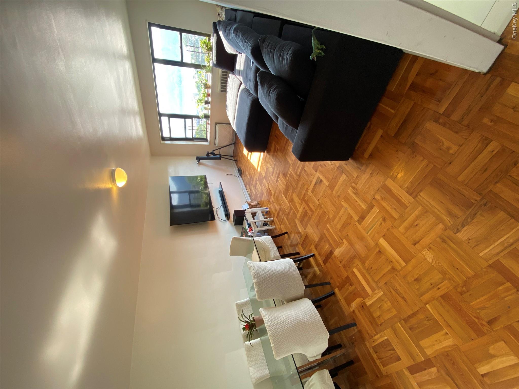 222 N Broadway 6b Property Photo 15