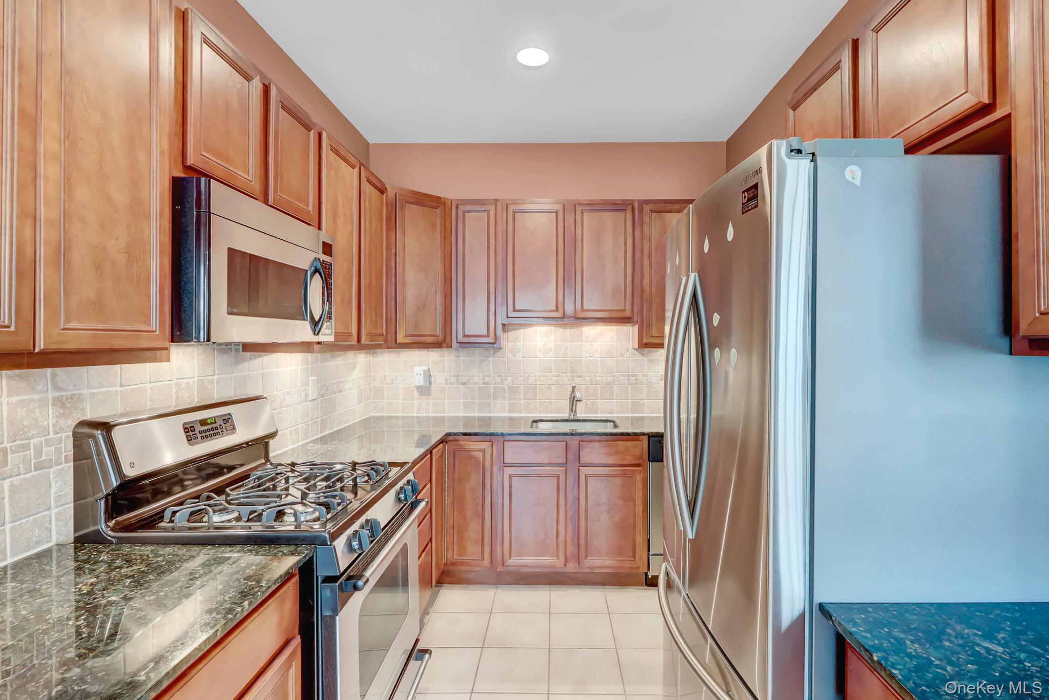 99 Constantine Way Property Photo 16