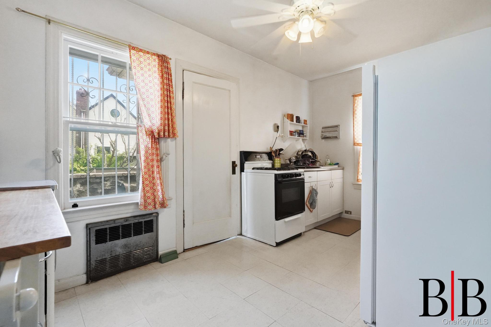 2029 E 64 Street Property Photo 6