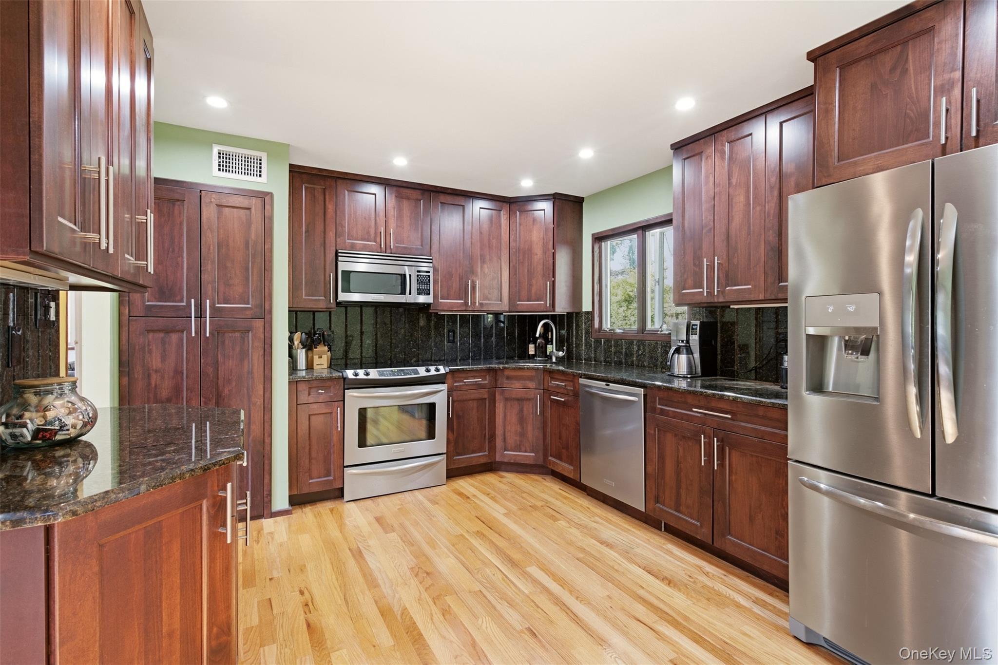 29 Vineyard Road Property Photo 5