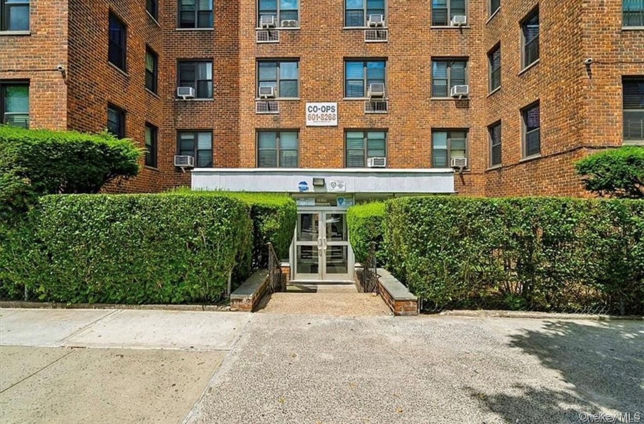 2835 Webb Avenue 6E Property Photo 1