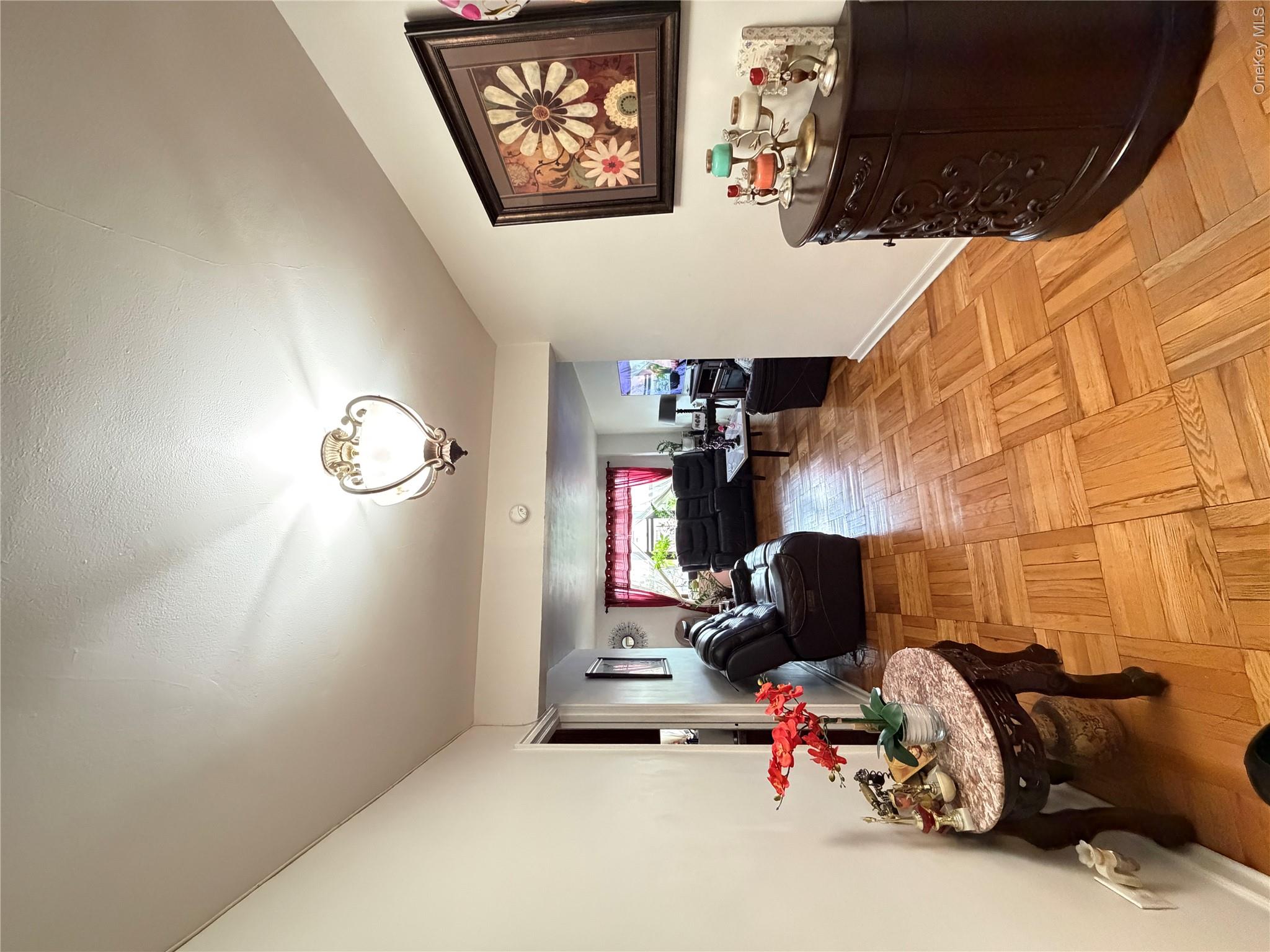 2835 Webb Avenue 6e Property Photo 3