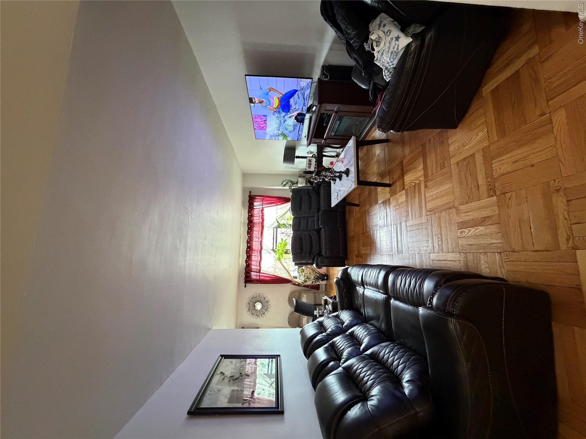 2835 Webb Avenue 6e Property Photo 4