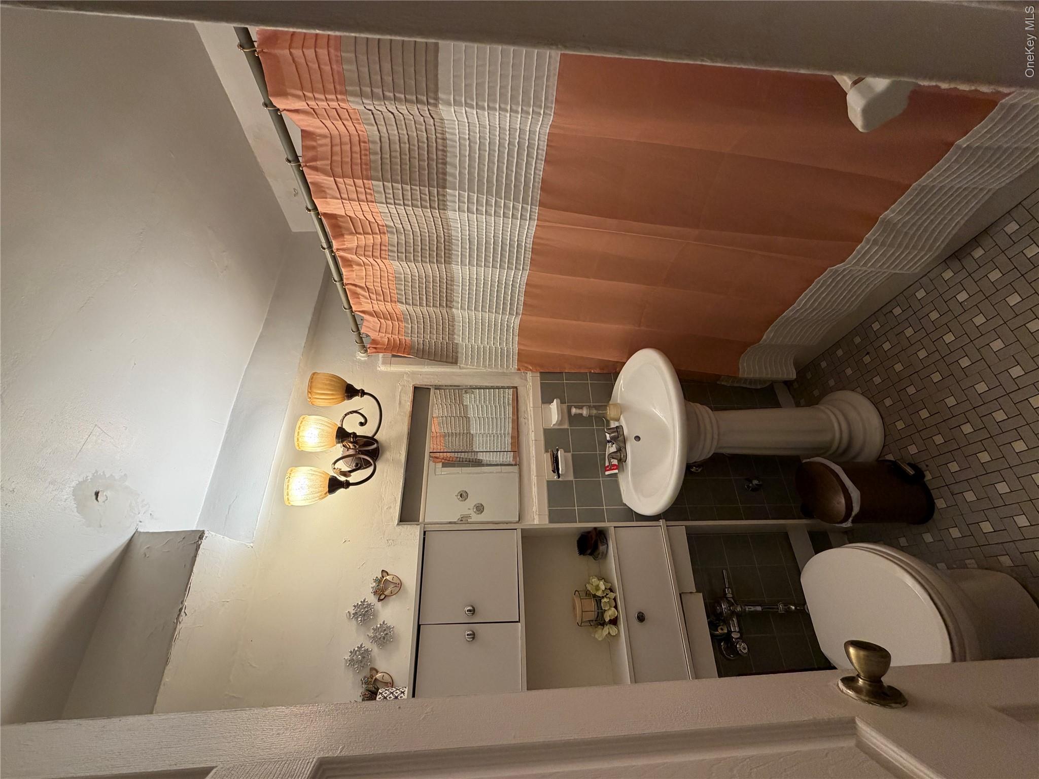 2835 Webb Avenue 6e Property Photo 8