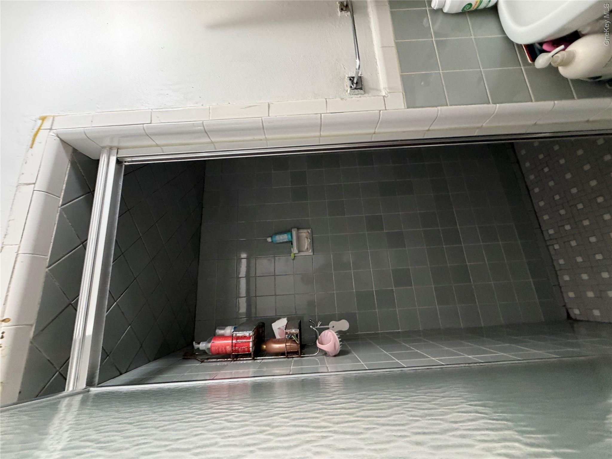 2835 Webb Avenue 6e Property Photo 13