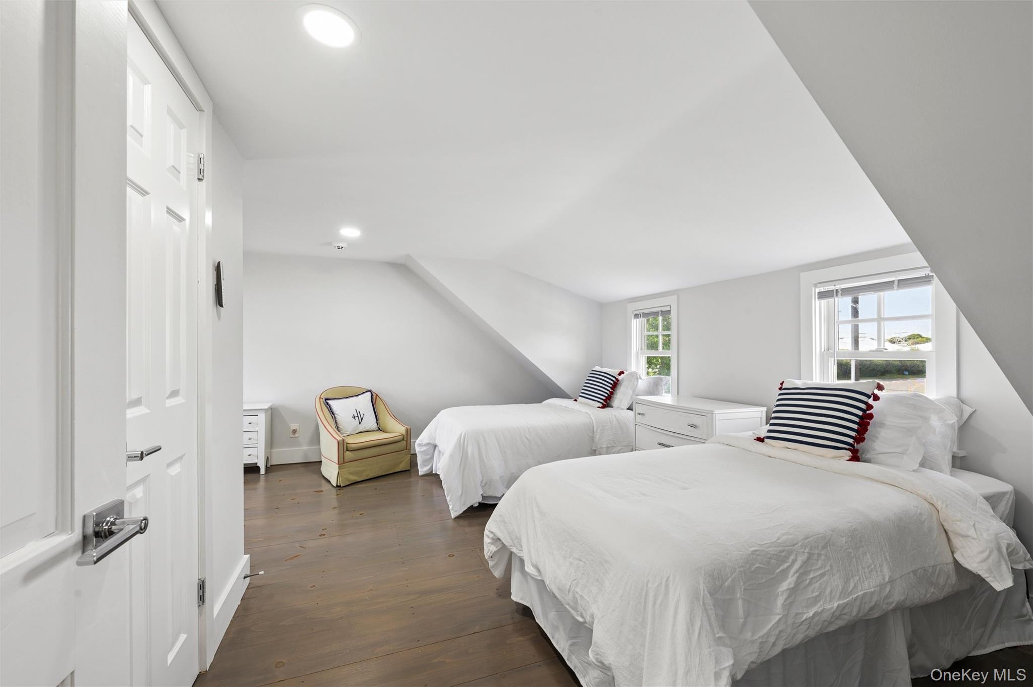 87 Foster Avenue Property Photo 14