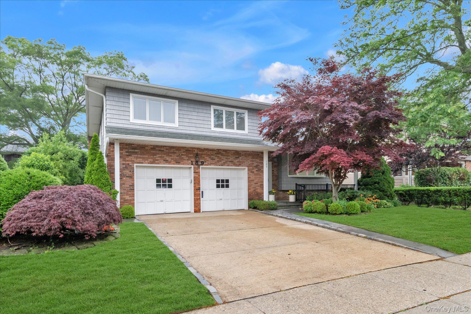 189 Regent Drive Property Photo 1