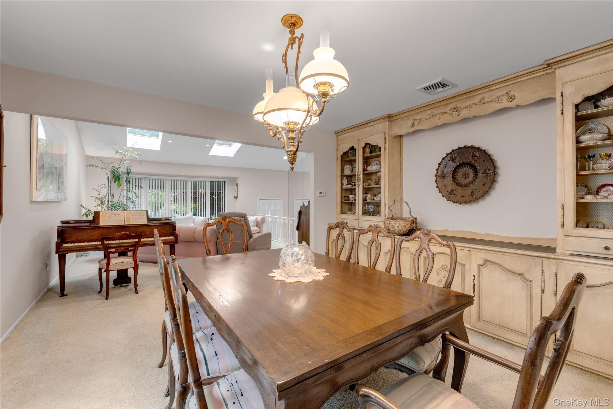 189 Regent Drive Property Photo 6