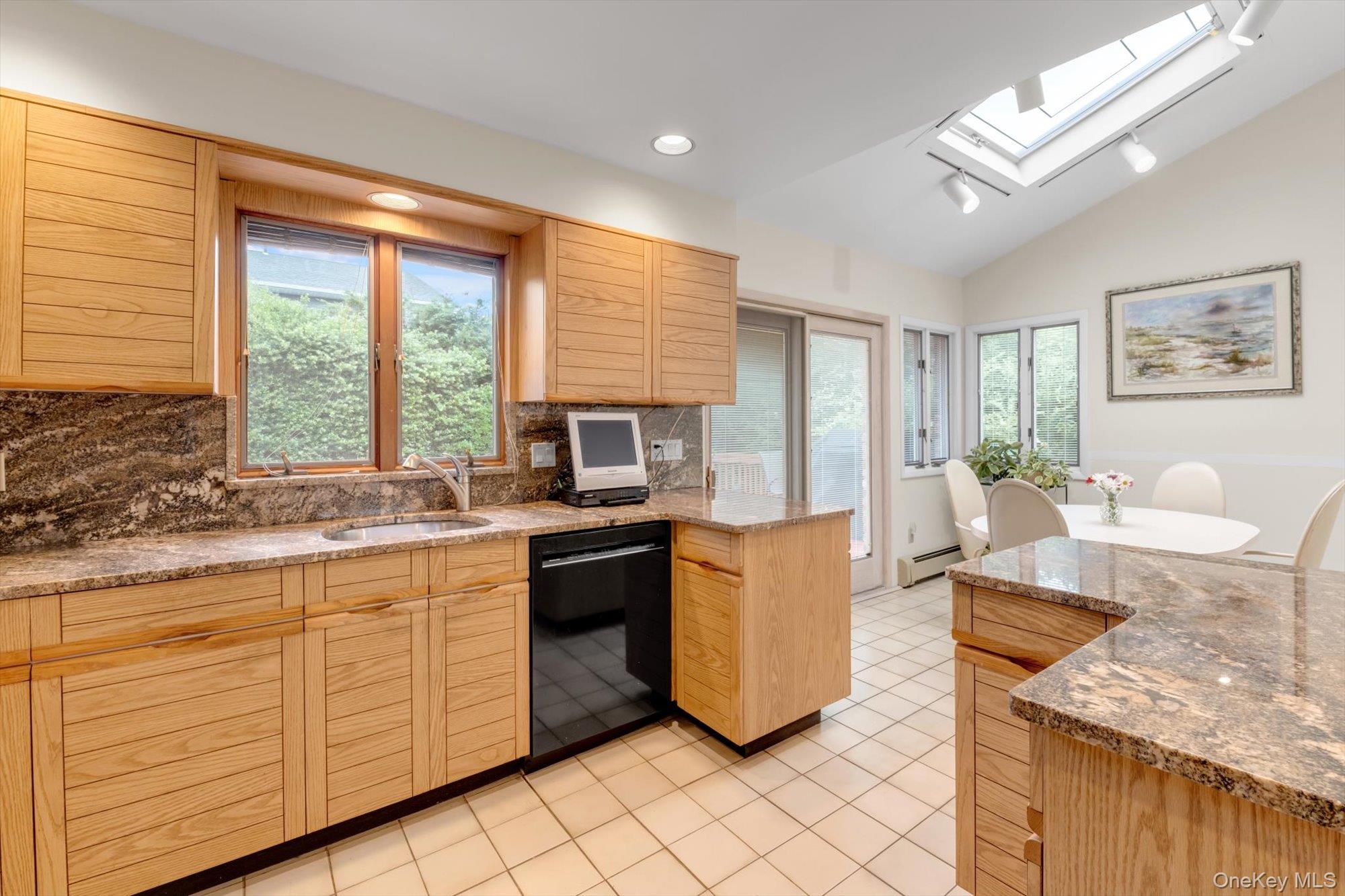 189 Regent Drive Property Photo 12