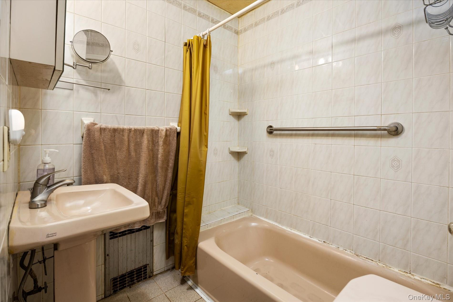 57-43 64th Street Property Photo 23