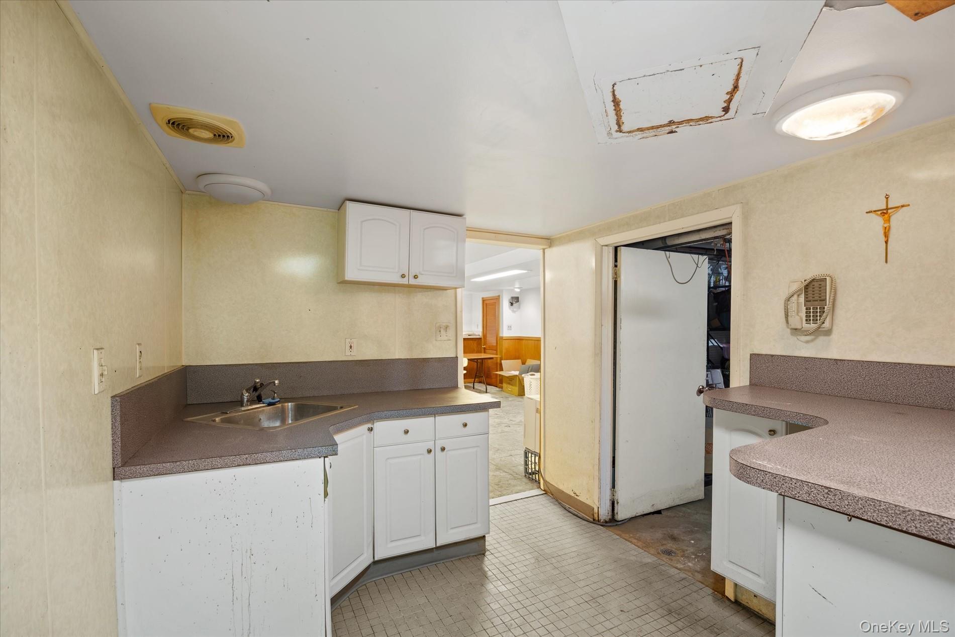 57-43 64th Street Property Photo 27