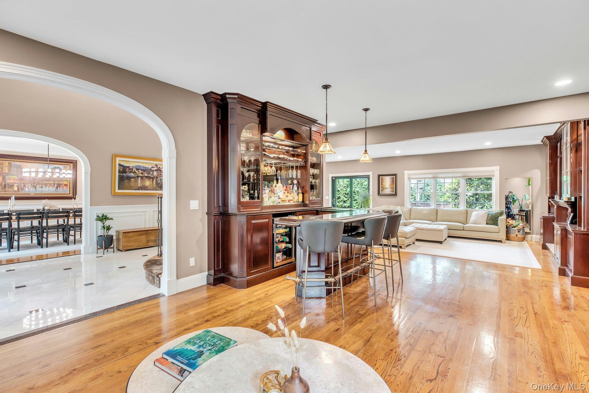 135 Round Swamp Road Property Photo 8