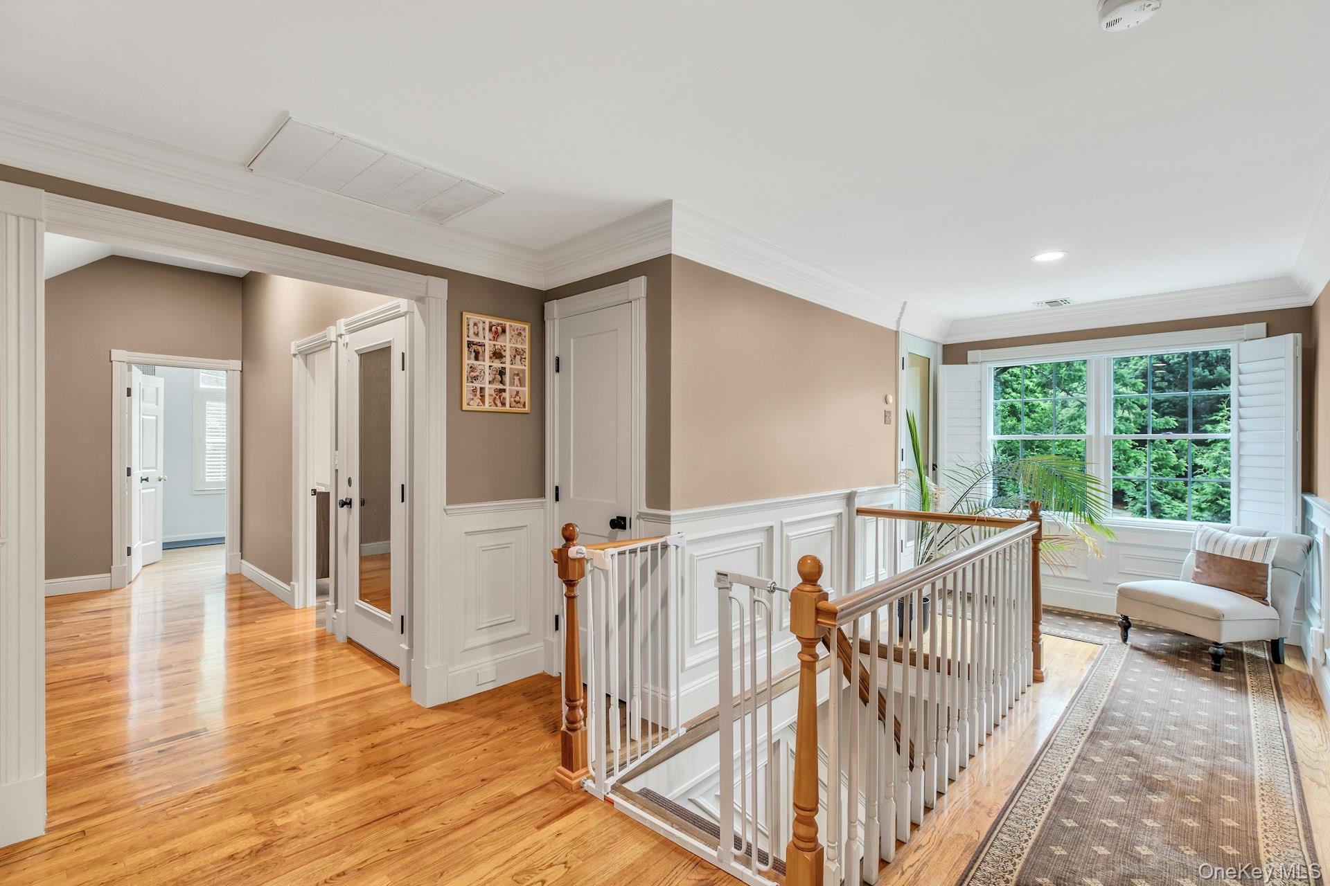 135 Round Swamp Road Property Photo 25